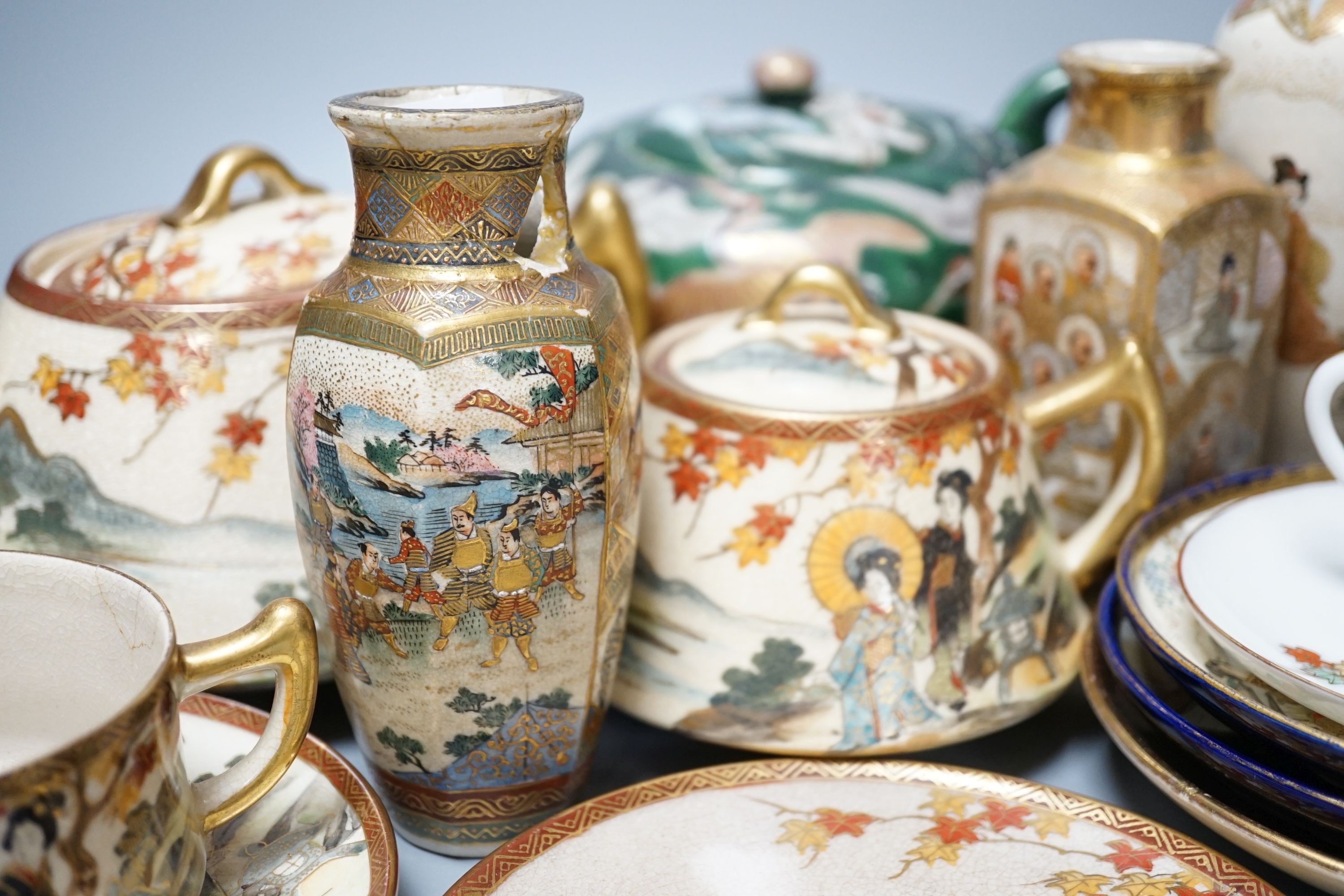 Japanese Satsuma and Fukagawa wares, Meiji period, teapot 10cm high